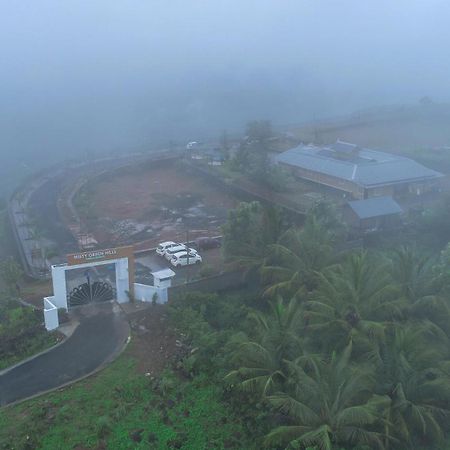 Misty Green Hills Parks & Resorts Kondotty Esterno foto
