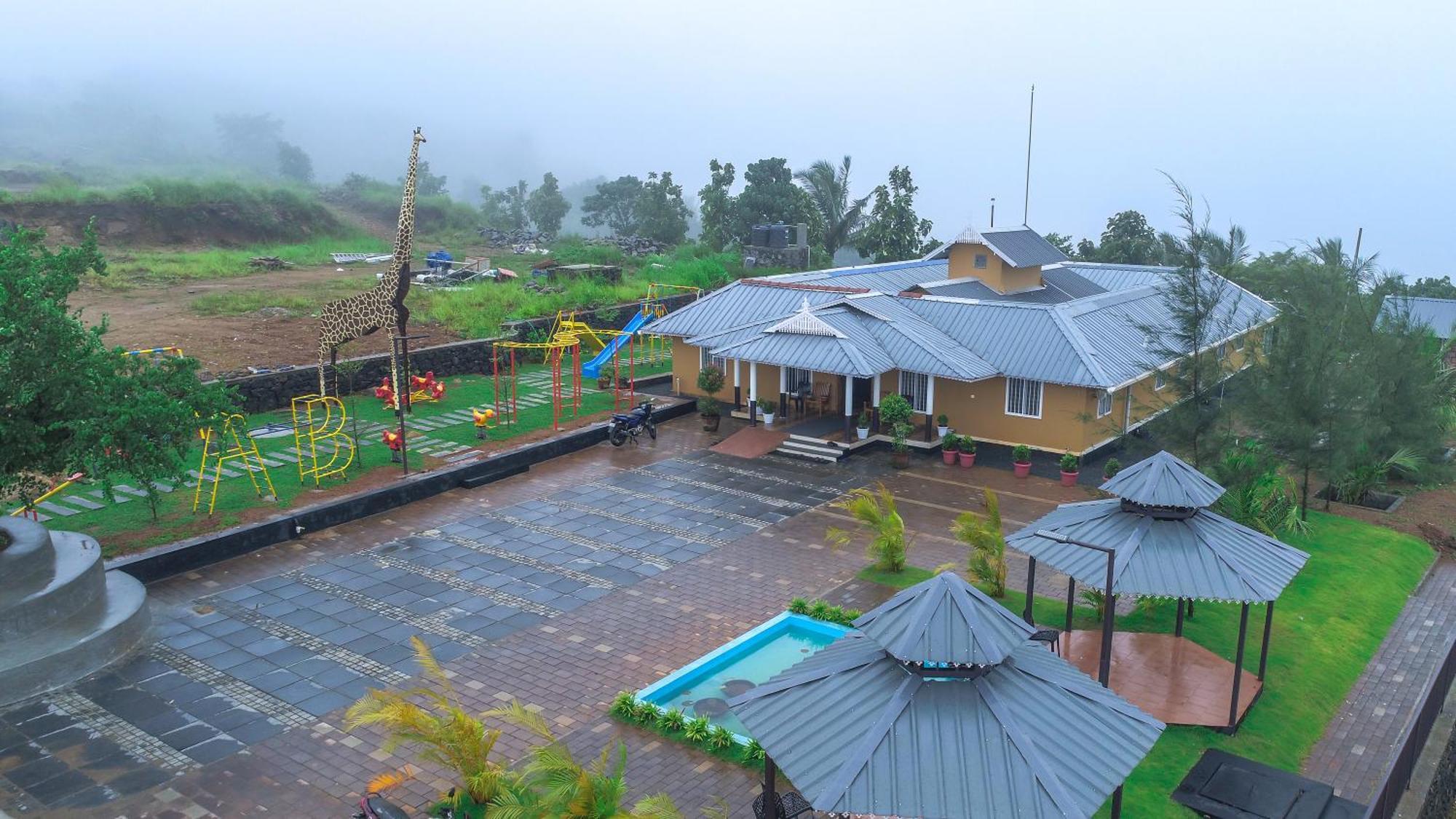 Misty Green Hills Parks & Resorts Kondotty Esterno foto