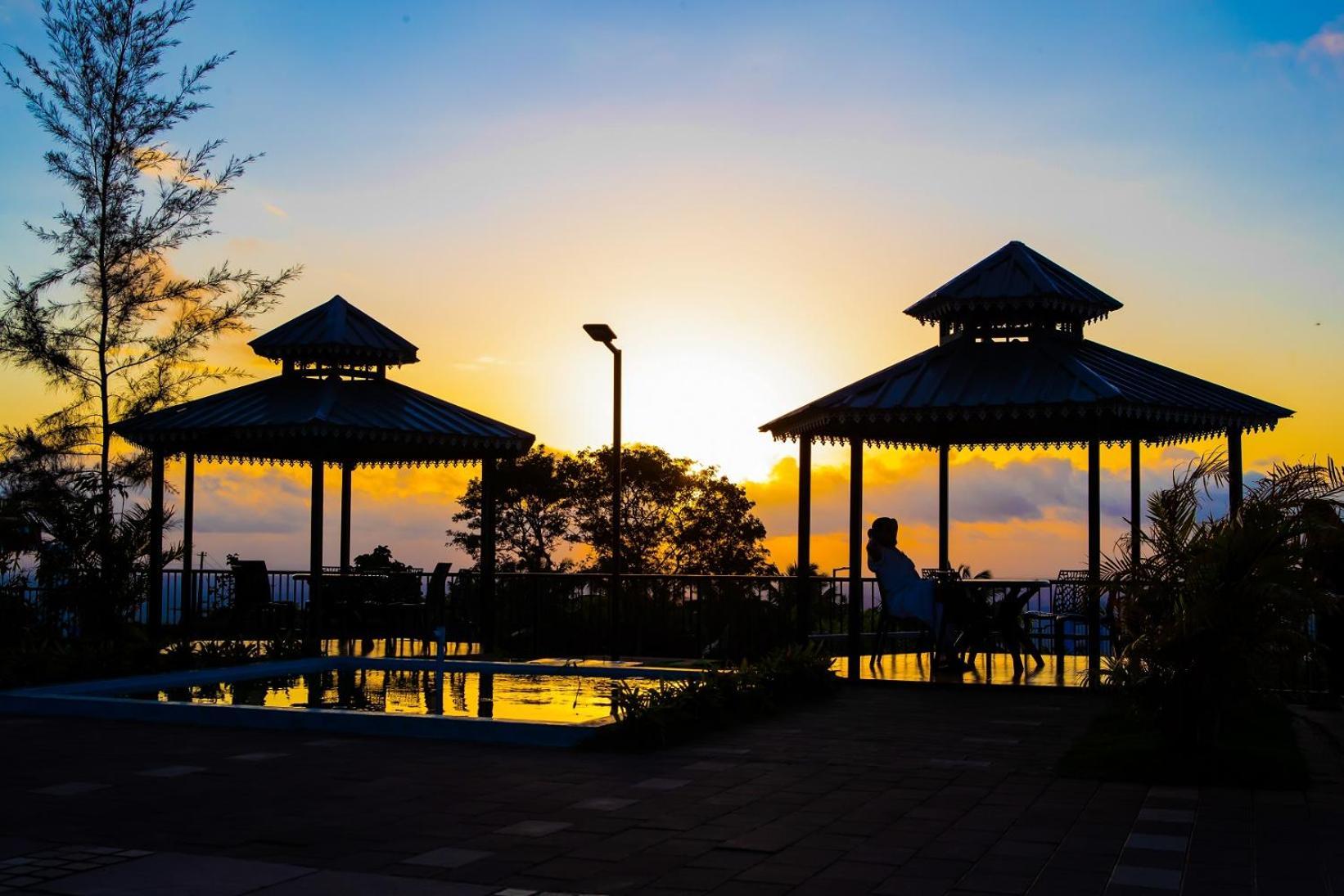 Misty Green Hills Parks & Resorts Kondotty Esterno foto