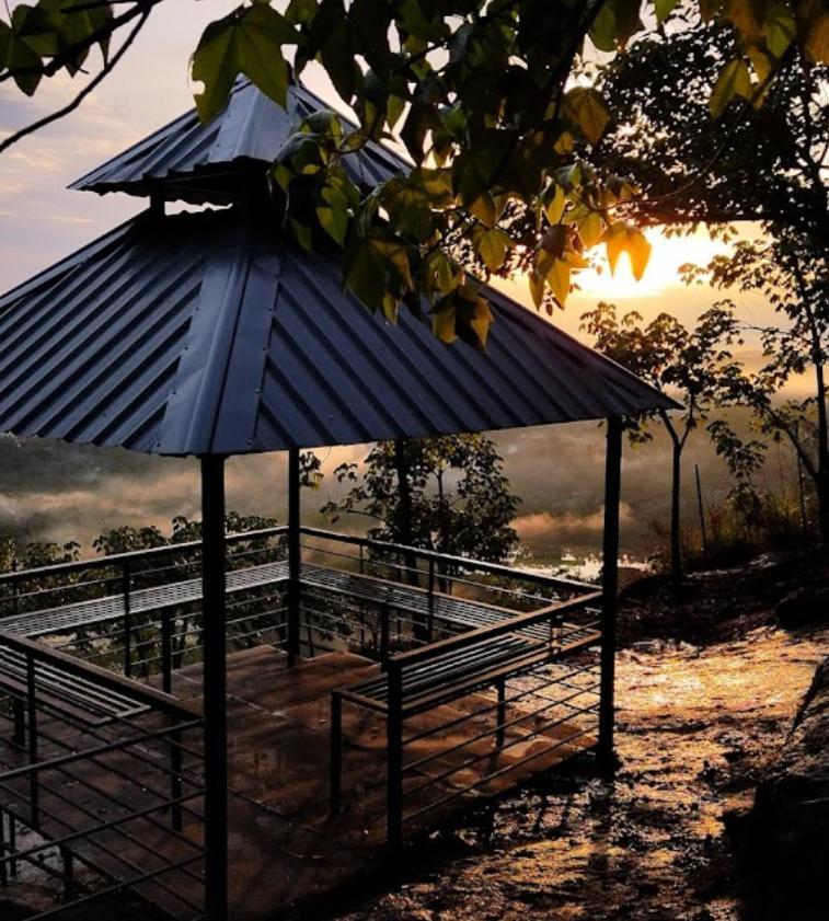 Misty Green Hills Parks & Resorts Kondotty Esterno foto