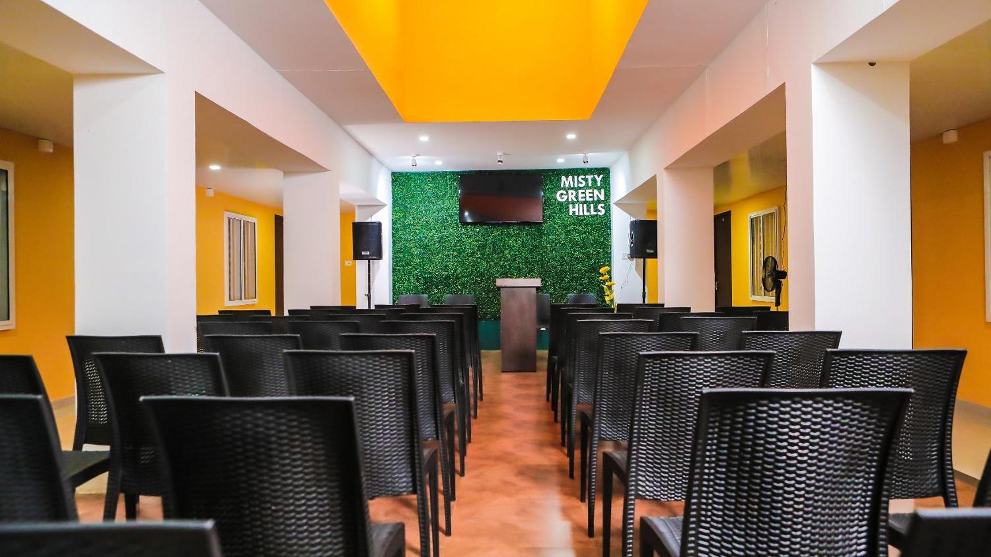 Misty Green Hills Parks & Resorts Kondotty Esterno foto